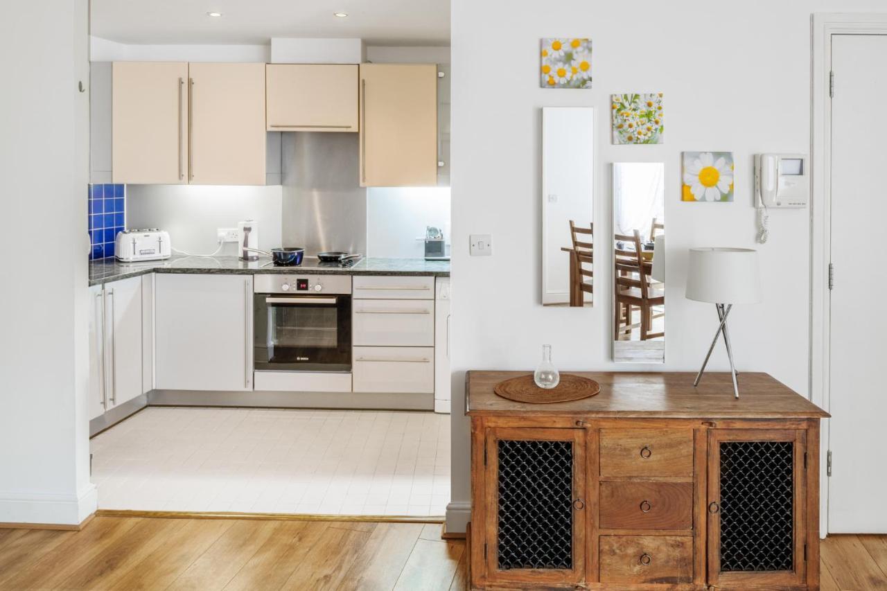 Comfortable And Bright Apartment In Tower Bridge London Exterior foto
